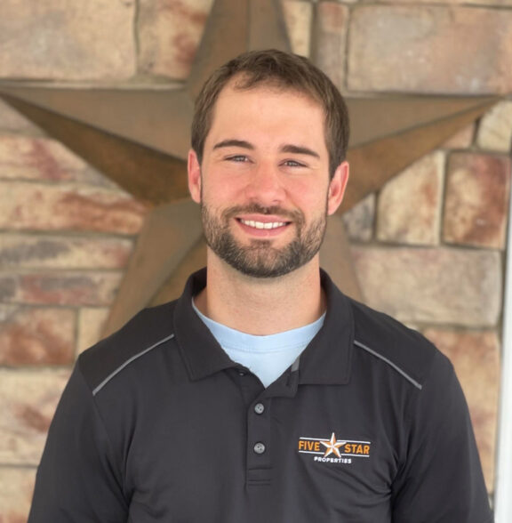 Austin Neely Headshot